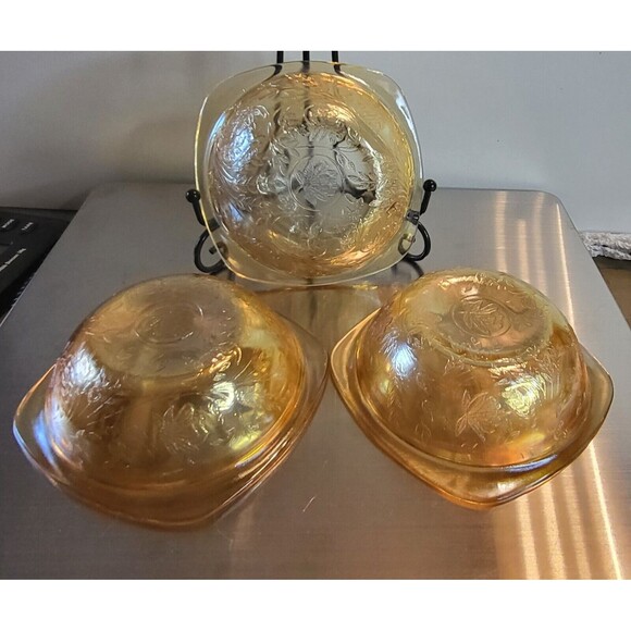 Vintage 1950s Jeannette Floragold Louisa Pattern Berry Bowls Amber Square - Picture 3 of 4